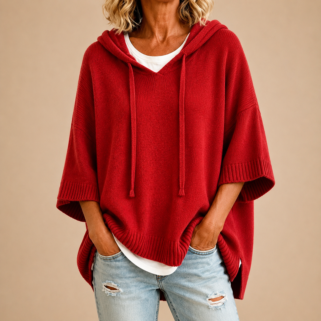 Oriana | Strickponcho mit Kapuze und Dreiviertelärmeln