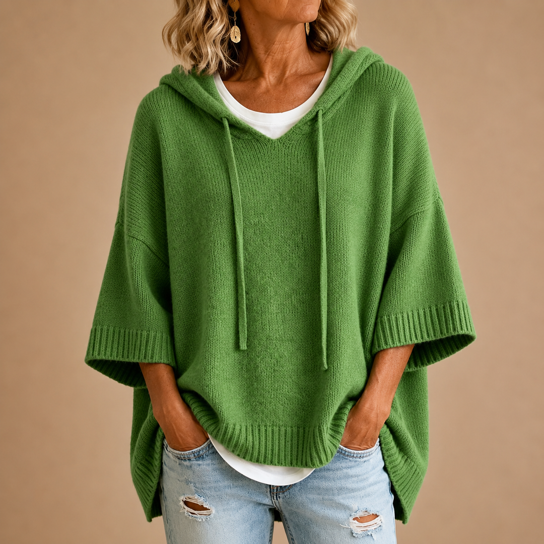 Oriana | Strickponcho mit Kapuze und Dreiviertelärmeln