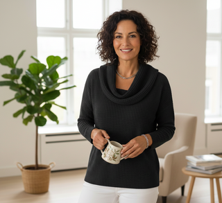 Amber™ | Warmer Pullover mit elegantem Wasserfallausschnitt