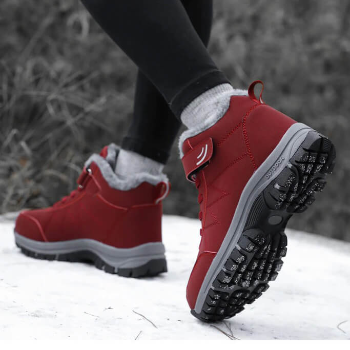 Finn | Gefütterte Winterstiefel mit Klettverschluss