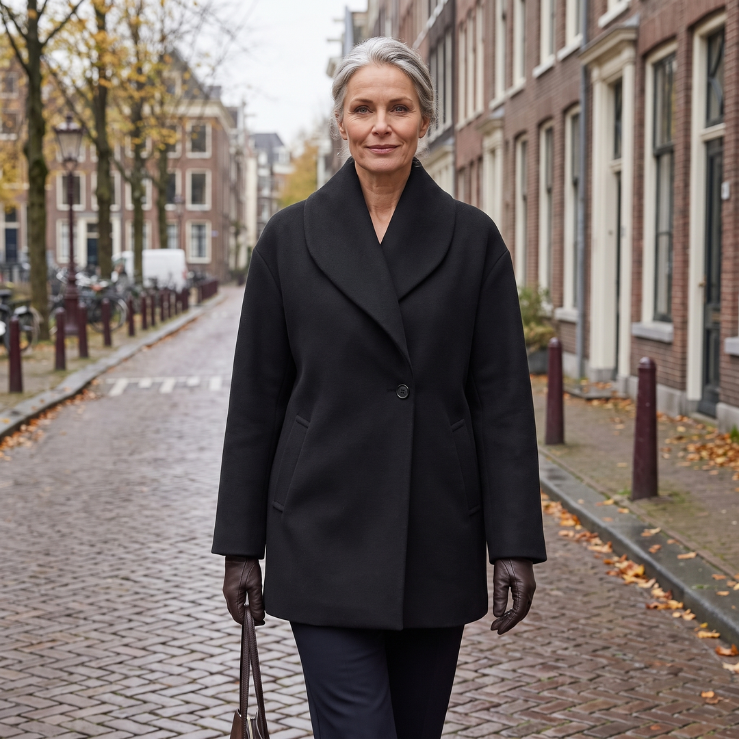 Greta | Eleganter Damenmantel mit breitem Reverskragen
